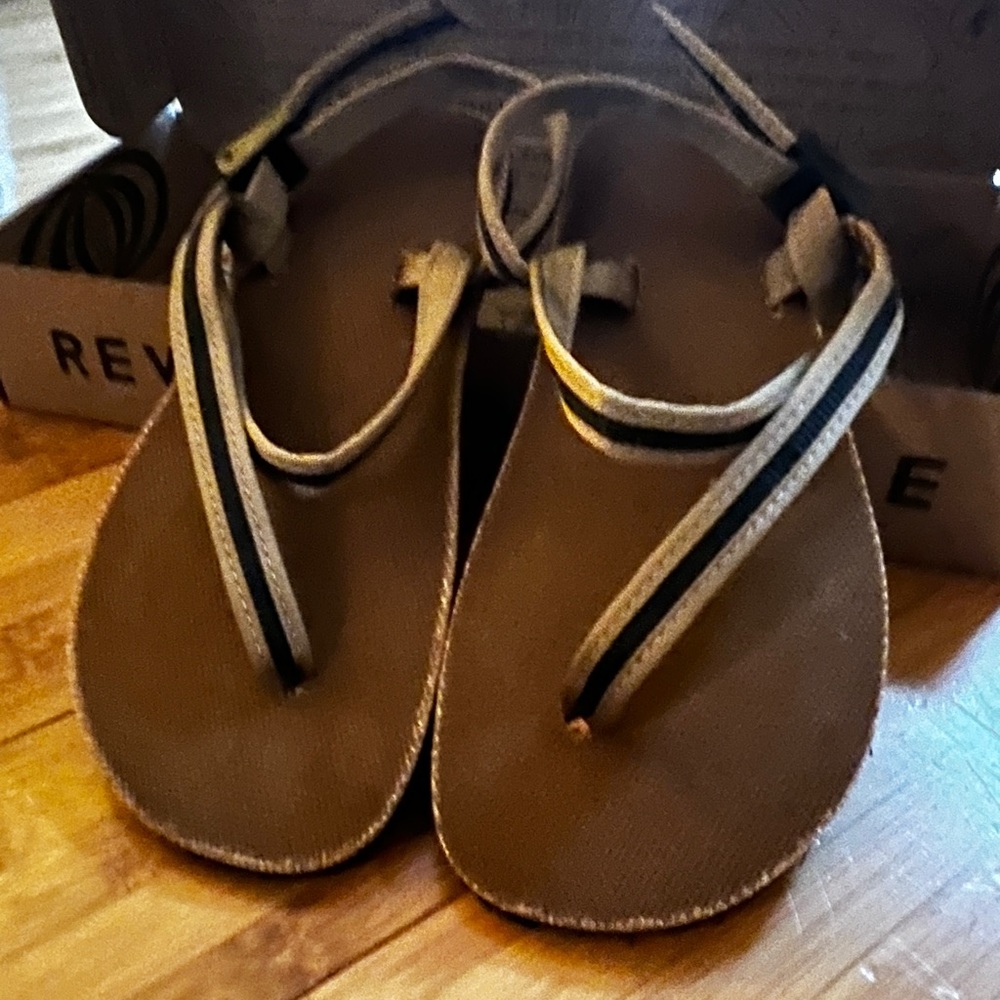 Earthrunner Shoes
